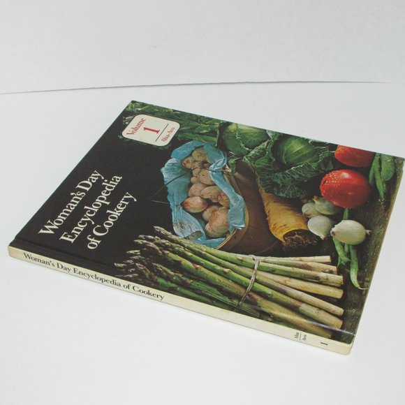 Vintage Cookbook Woman's Day Encyclopedia of Cookery 1 1979 - Picture 3 of 13